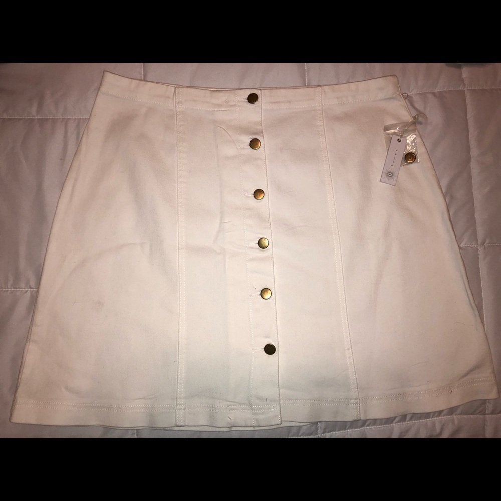 🌻NWT Denim White Mini-Skirt